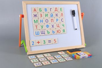 Дървена магнитна дъска с българската азбука 