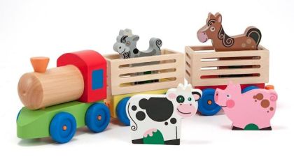Дървен влак с животни