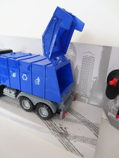 Детски музикален боклукчийски камион с радио контрол/Камион за боклук