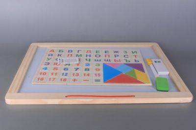 Дървена дъска за писане и рисуване с цифри и букви на кирилица 