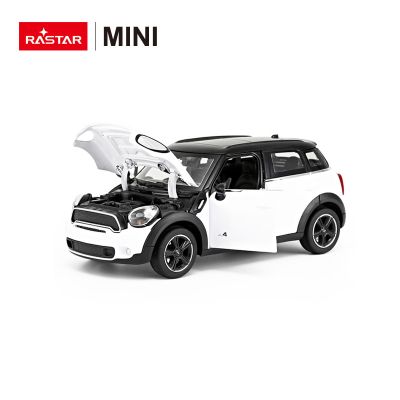 Метална кола с отварящи се врати Mini Cooper Countryman Rastar 1:24 бял