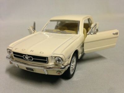 Метална количка 1964 Ford Mustang - бял Kinsmart 1/38