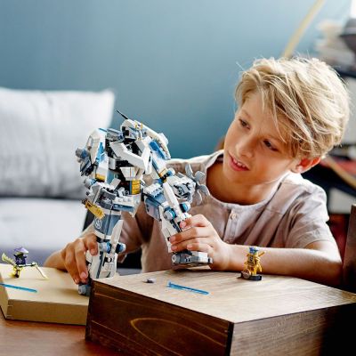 Конструктор LEGO NINJAGO Битка с титаничния робот на Zane 71738