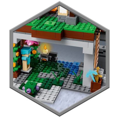 Конструктор LEGO Minecraft Тренировъчна площадка 21183
