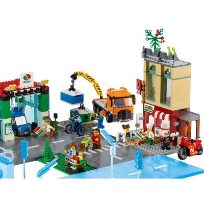 Конструктор LEGO CITY Центърът на града 60292