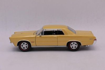 Метална кола Pontiac GTO (1965) Welly 1/24