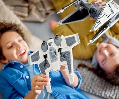Конструктор LEGO Star Wars Mandalorian 75348 - Мандалорски изтребител срещу TIE Interceptor