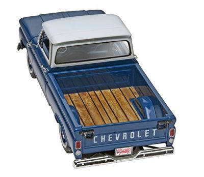 Сглобяем автомобил Пикап 1966 Chevy Fleetside Revell R17225 