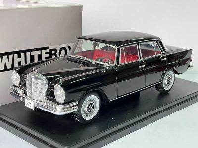 Метална кола Mercedes 220 (W111) 1959 WHITE BOX 124210