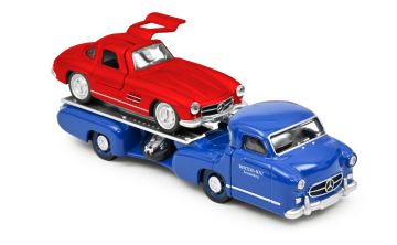 Метален камион Mercedes-Benz Renntransporter 1:64 NOREV 311002