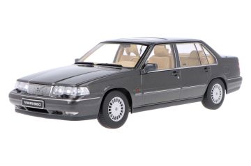 Метален автомобил Volvo 960 Triple9 Collection 1:18 T91800304