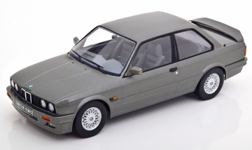 Колекционерска метална кола BMW 320iS 1:18 KK Scale 180881