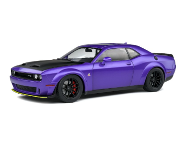 Метален автомобил Dodge Challenger SRT 1:18 SOLIDO 1805714