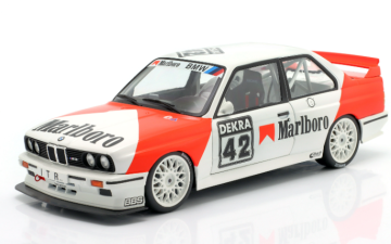 Метална кола BMW M3 Marlboro BMW Dealerteam #42 1:18 WERK83 18038005