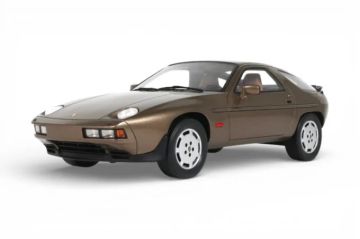 Колекционерска кола Porsche 928 S 1:18 GT SPIRIT GT1005