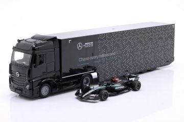Метален камион автовоз Mercedes Benz AMG team F1 1/43 Bburago 38402