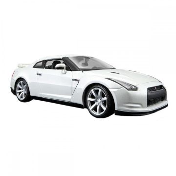 Метална кола Nissan GT-R Bburago 1:24 бяла