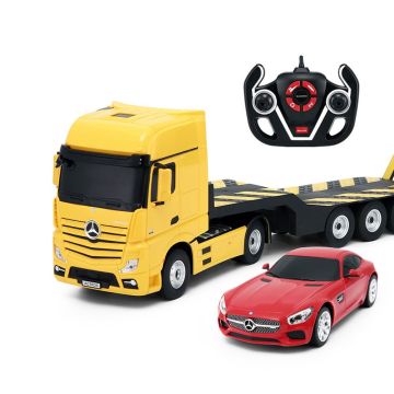 Камион автовоз MERCEDES-BENZ ACTROS и кола MERCEDES AMG GT 1:26/1:24 RASTAR 74920 жълт