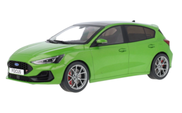 Метална кола Ford Focus ST 2022 - 1:18 Model Car Group 18452