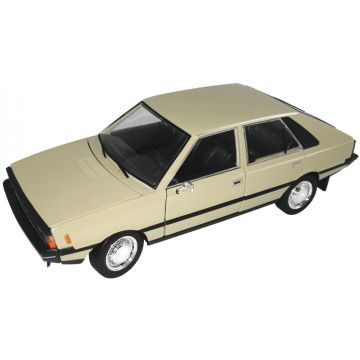 Метална кола FSO POLONEZ 1500 Welly 1:24