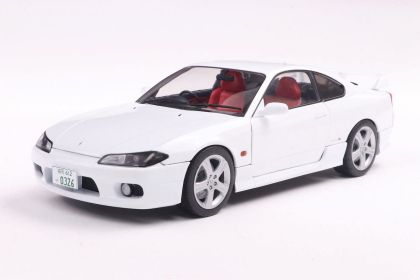 Метален автомобил NISSAN SILVIA S15 1999 SOLIDO 1:18 - 1812201 