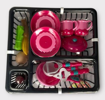 Детски кухненски прибори в сушилник сив