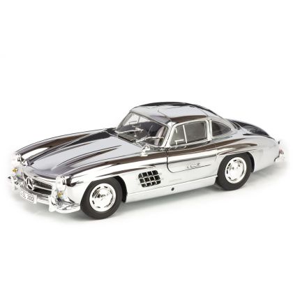 Метален автомобил Mercedes Benz 300SL 1/24 хром