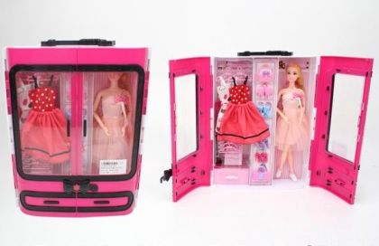 Комплект кукла с гардероб MAR