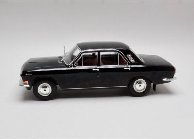 Метална кола Volga M24 1972 - 1:18 Model Car Group 18013