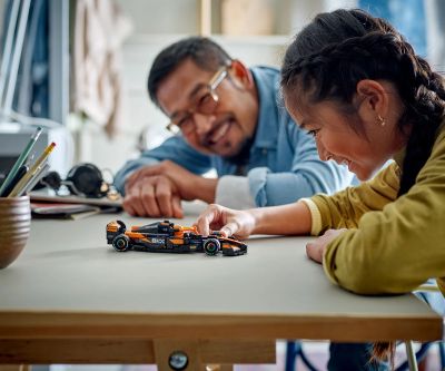 Конструктор Болид McLaren F1 Team MCL38 LEGO Speed Champions 77251 