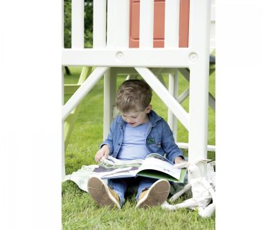 Градинска къща с веранда и пързалка Smoby Life Stilt House 7600810802