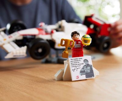 Конструктор LEGO Icons 10330 McLaren MP4/4 и Айртон Сена