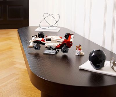 Конструктор LEGO Icons 10330 McLaren MP4/4 и Айртон Сена