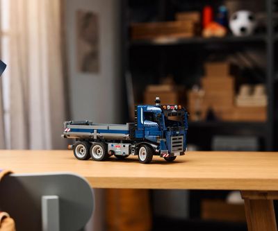 Конструктор LEGO Technic 42203 Самосвал с подвижен леген