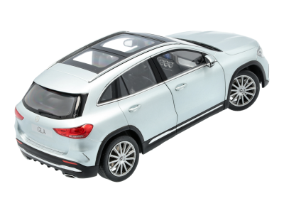 Метален автомобил Mercedes-Benz GLA 2020 Zmodels 1:18 B66961036