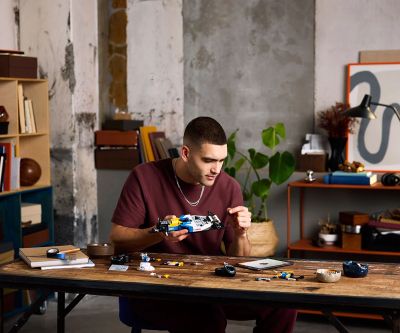 Конструктор LEGO Icons 10353 Williams Racing FW14B & Nigel Mansell 