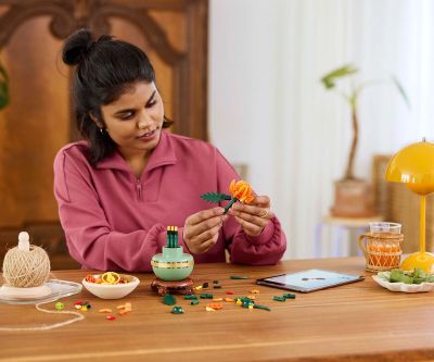 Конструктор LEGO Icons 10368 Хризантема