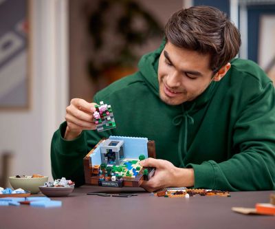 Конструктор LEGO Minecraft 21265 Работна маса