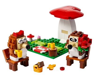 Конструктор LEGO Iconic 40711 Пикник с таралеж