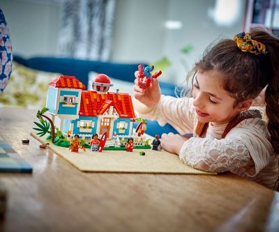 Конструктор LEGO Disney 43268 Къщата на плажа на Лило и Стич