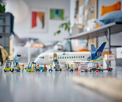 Конструктор LEGO City 60367 Пътнически самолет