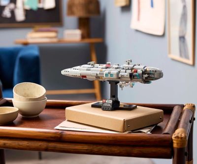 Конструктор LEGO Star Wars 75405 Космически крайцер Home One