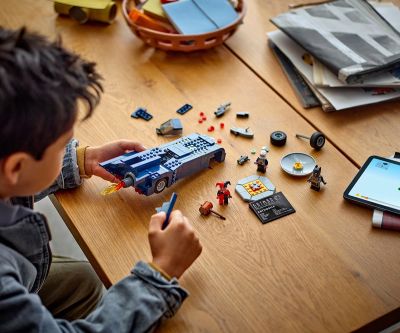 Конструктор LEGO DC Comics Super Batman 76274 Batman Батман с батмобила срещу Харли Куин и мистър Фрийз