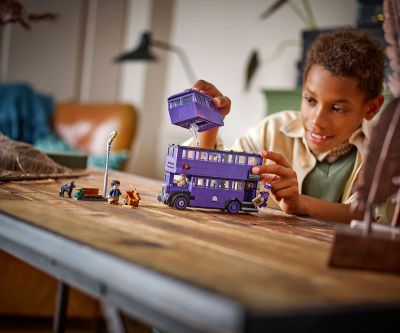 Конструктор LEGO Harry Potter 76446 Приключение с автобуса „Среднощния рицар“