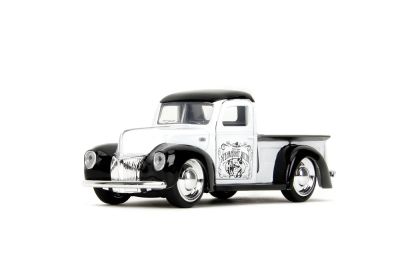 Метален автомобил MICKEY MOUSE FORD PICKUP 1941 1:32 Jada 253072002