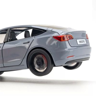 Метален автомобил Tesla Model 3 със звук и светлини 1/24 