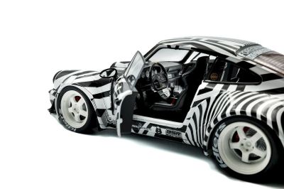 Метален автомобил PORSCHE 911 RWB BODYKIT 2022 SOLIDO 1:18 - 1807513