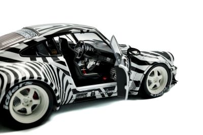 Метален автомобил PORSCHE 911 RWB BODYKIT 2022 SOLIDO 1:18 - 1807513