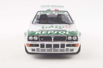Метален автомобил LANCIA DELTA HF INTEGRALE SOLIDO 1:18 - 1807806