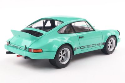 Метален автомобил PORSCHE 911 IROC MINT GREEN 1974 SOLIDO 1:18 - 1810705 